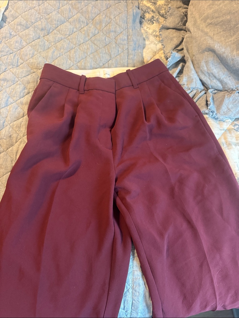 Aritzia Wilfred - effortless pant